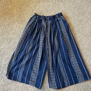 World Market striped gaucho ultra wide leg cropped pants. Elastic waist. Boho.